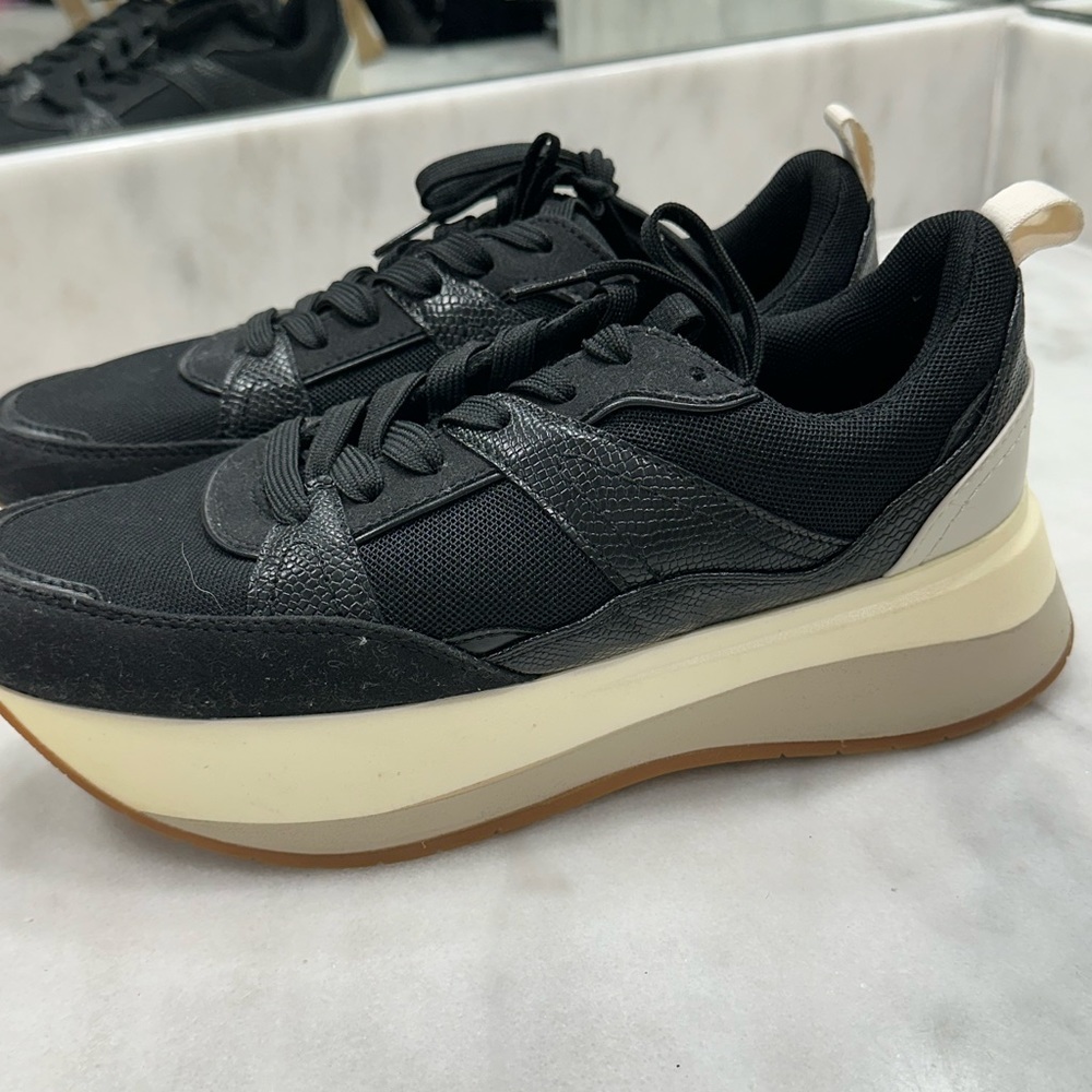Zara Sneakers
